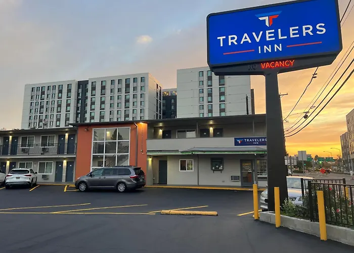Travelers Inn University